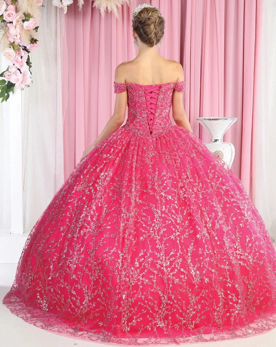 Vestido de 15 años Off Shoulder decorado con glitter y apliques