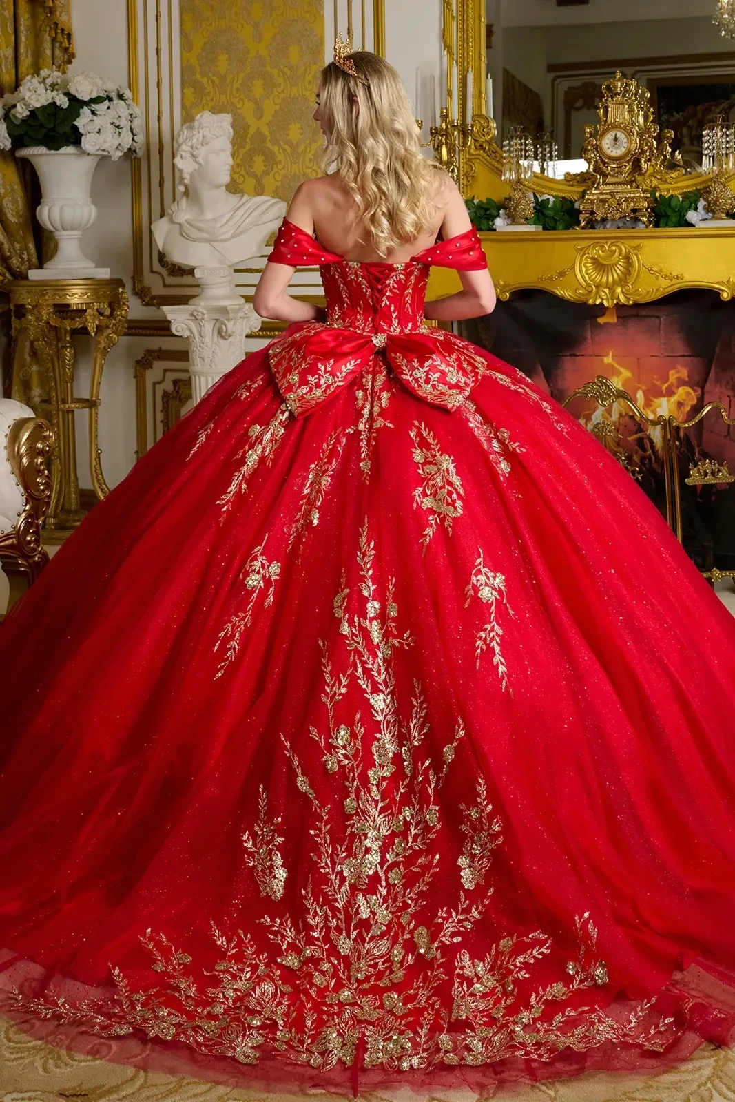 Vestido de 15 años Imperium Off Shoulder falda corte Princesa con cola y lazo