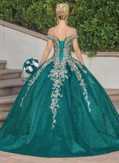Vestido de 15 años Off Shoulder color Navy decorado con apliques dorados y falda corte princesa