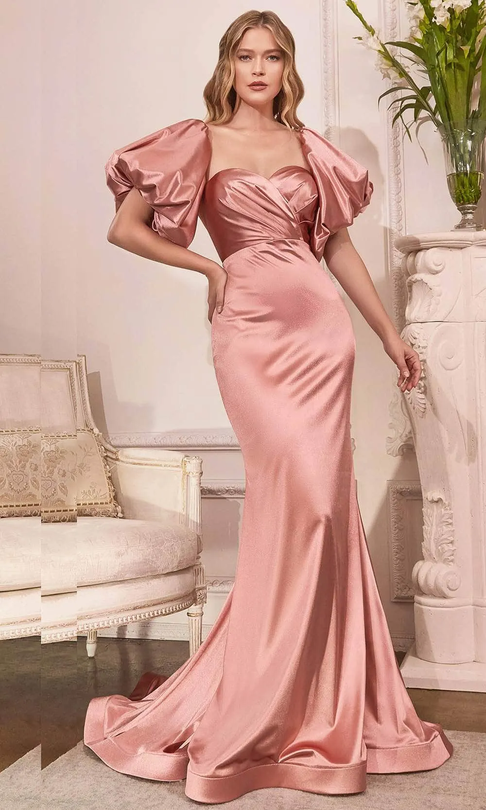 Vestido de Gala con mangas abullonadas drapeado en top color Rosado ajustado y falda corte sirena