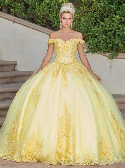 Vestido de 15 años Off Shoulder decorado con apliques de flores y falda corte Princesa