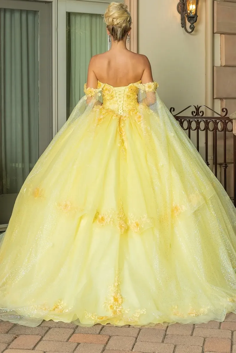 Vestido de 15 años Off Shoulder color Amarillo estilo corset decorado con glitter, apliques y flores en 3D
