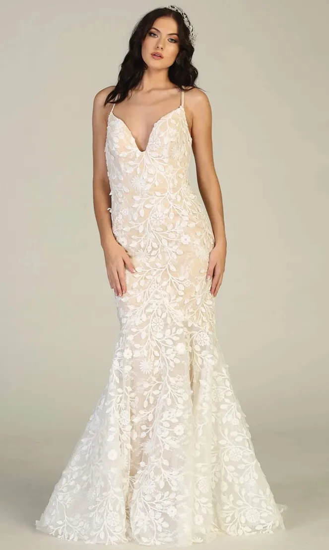 Vestido de Novia de tiras ajustado color Blanco decorado con apliques y falda corte Sirena