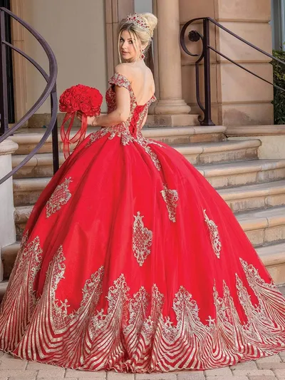 Vestido de 15 años Off Shoulder con decoraciones de Glitter y apliques Dorados en Top