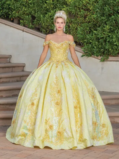 Vestido de 15 años Off Shoulder en tela de Glitter decorado con apliques de flores y falda corte Princesa