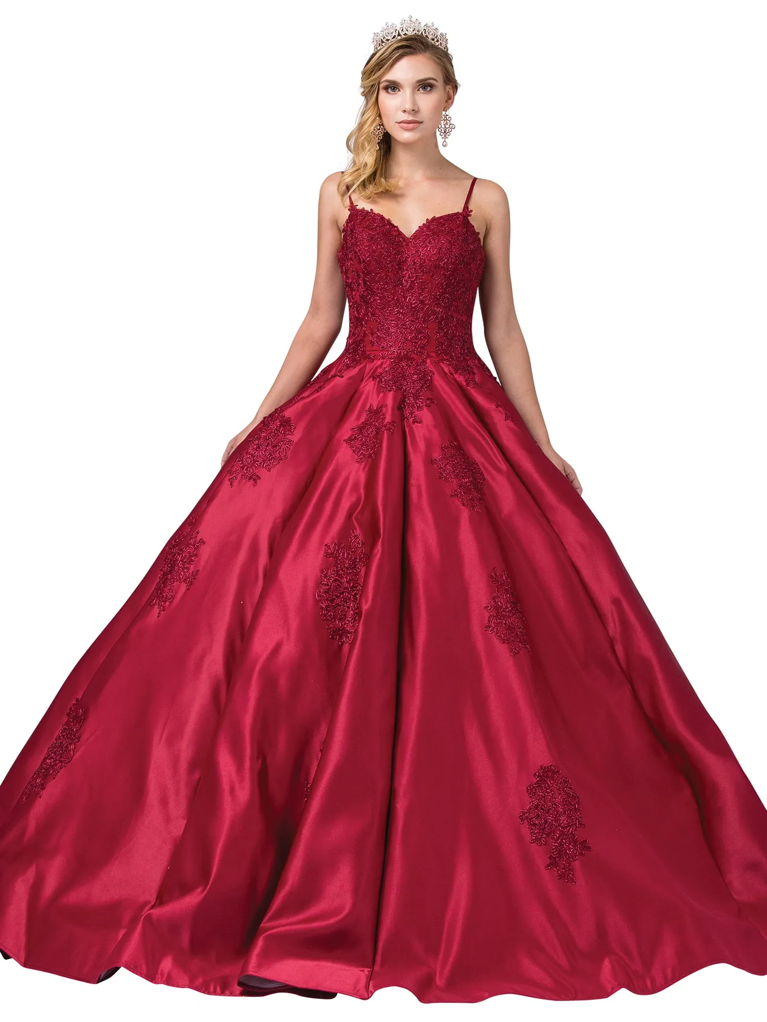 Vestido de 15 años de tiras decorado con apliques en Top y falda corte Princesa