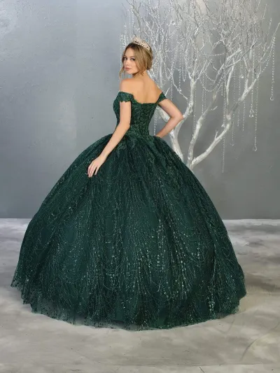 Vestido de 15 años Off Shoulder decorado con apliques en Top y Glitter, falda corte Princesa