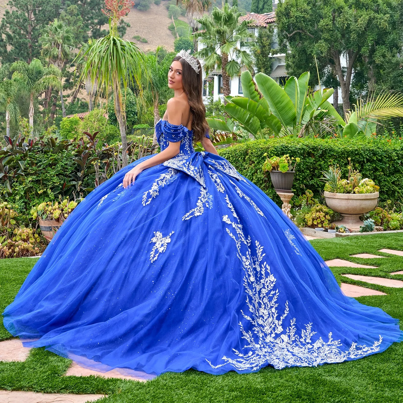 Vestido de 15 años Imperium Off Shoulder falda corte Princesa con cola y lazo