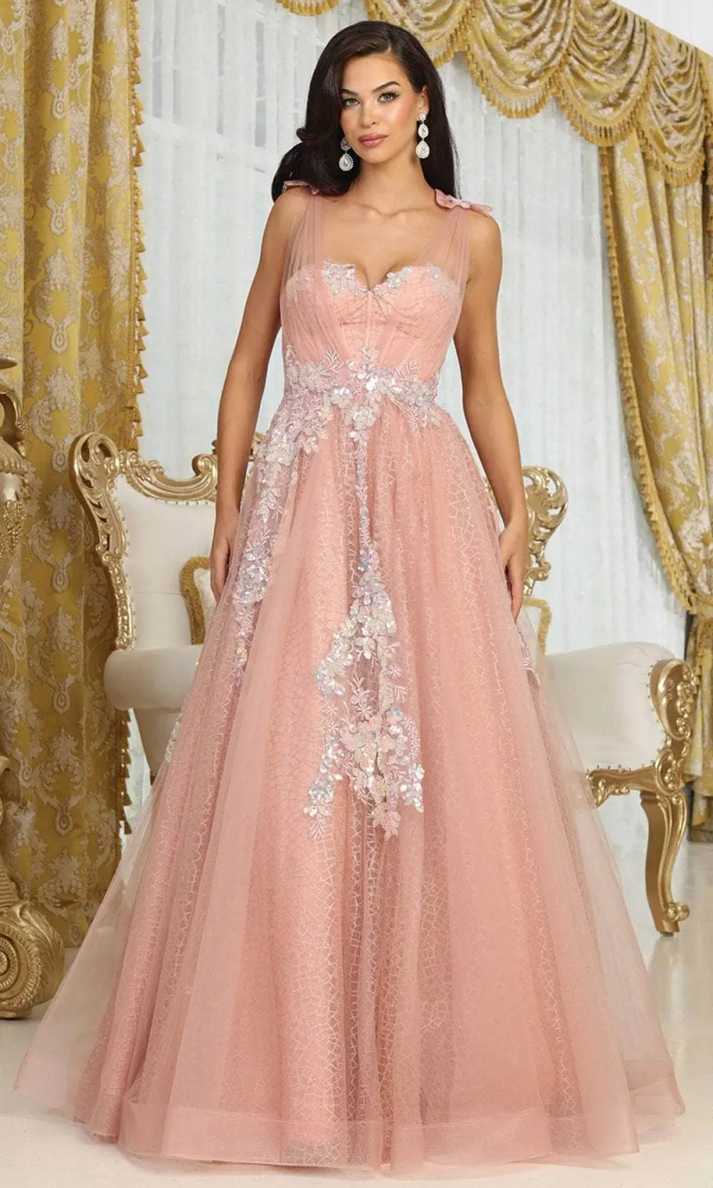 Vestido de gala de tiras color rosegold en tela decorada con glitter y apliques plateados