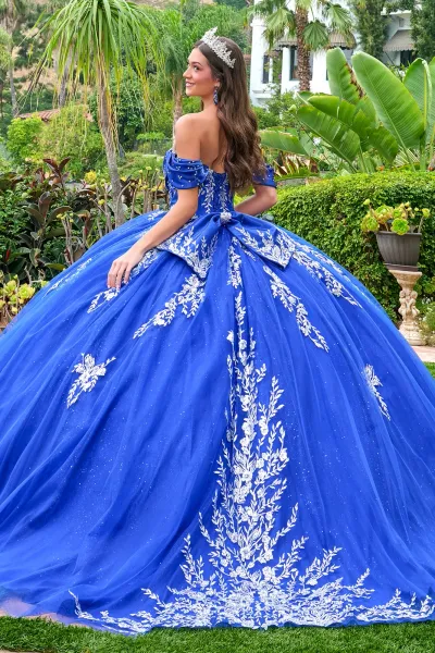 Vestido de 15 años Imperium Off Shoulder falda corte Princesa con cola y lazo