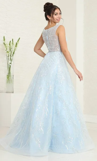 Vestido de gala cuello halter en tela decorada en glitter y apliques