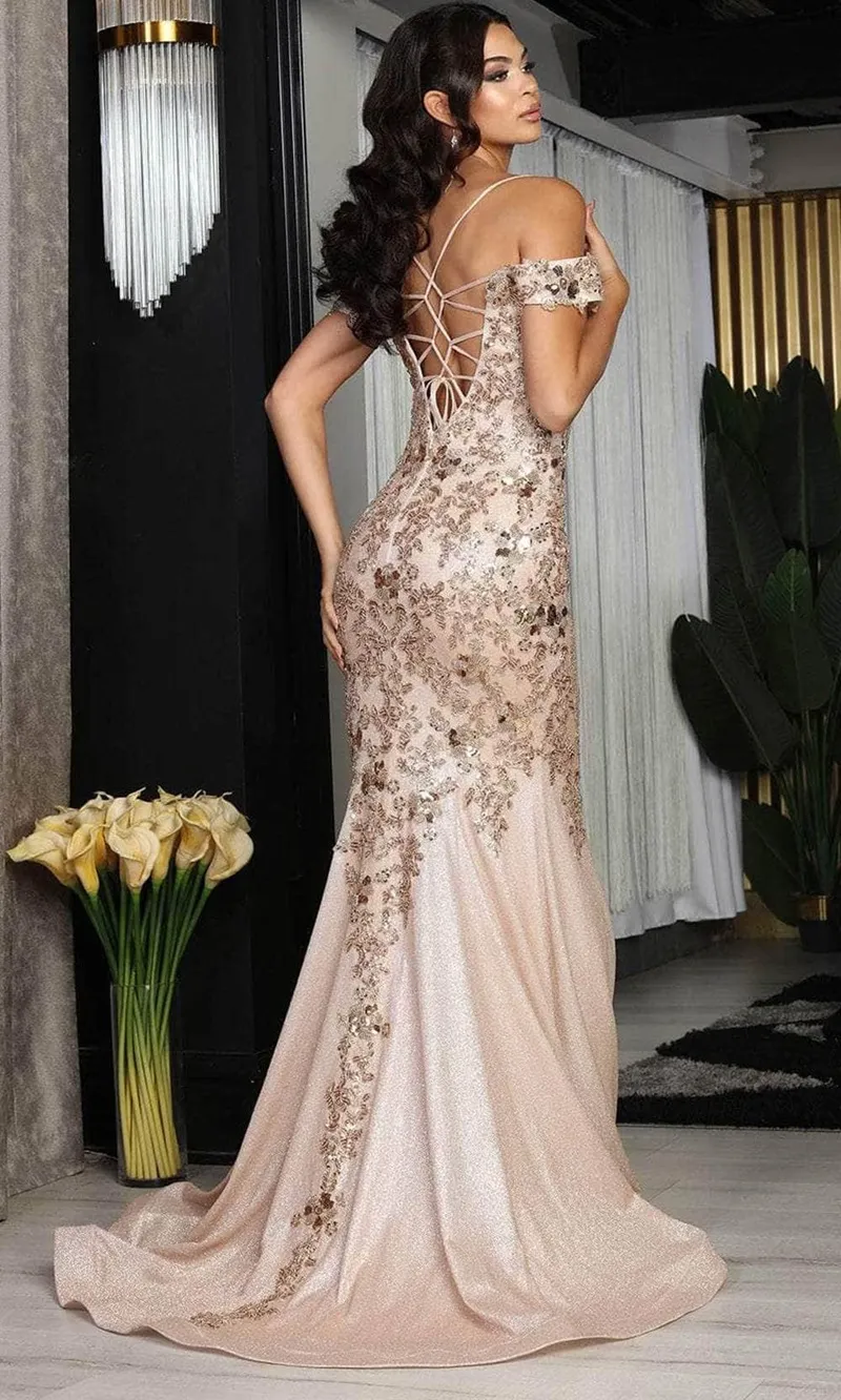 Vestido de Gala Off Shoulder decorado con apliques en color Rose gold y falda corte Sirena