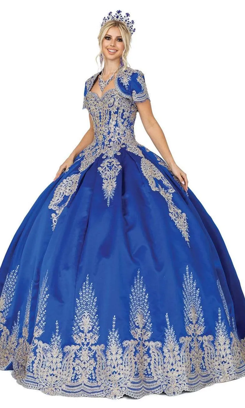 Vestido de 15 años color Azul Royal decorado con apliques dorados y falda corte princesa