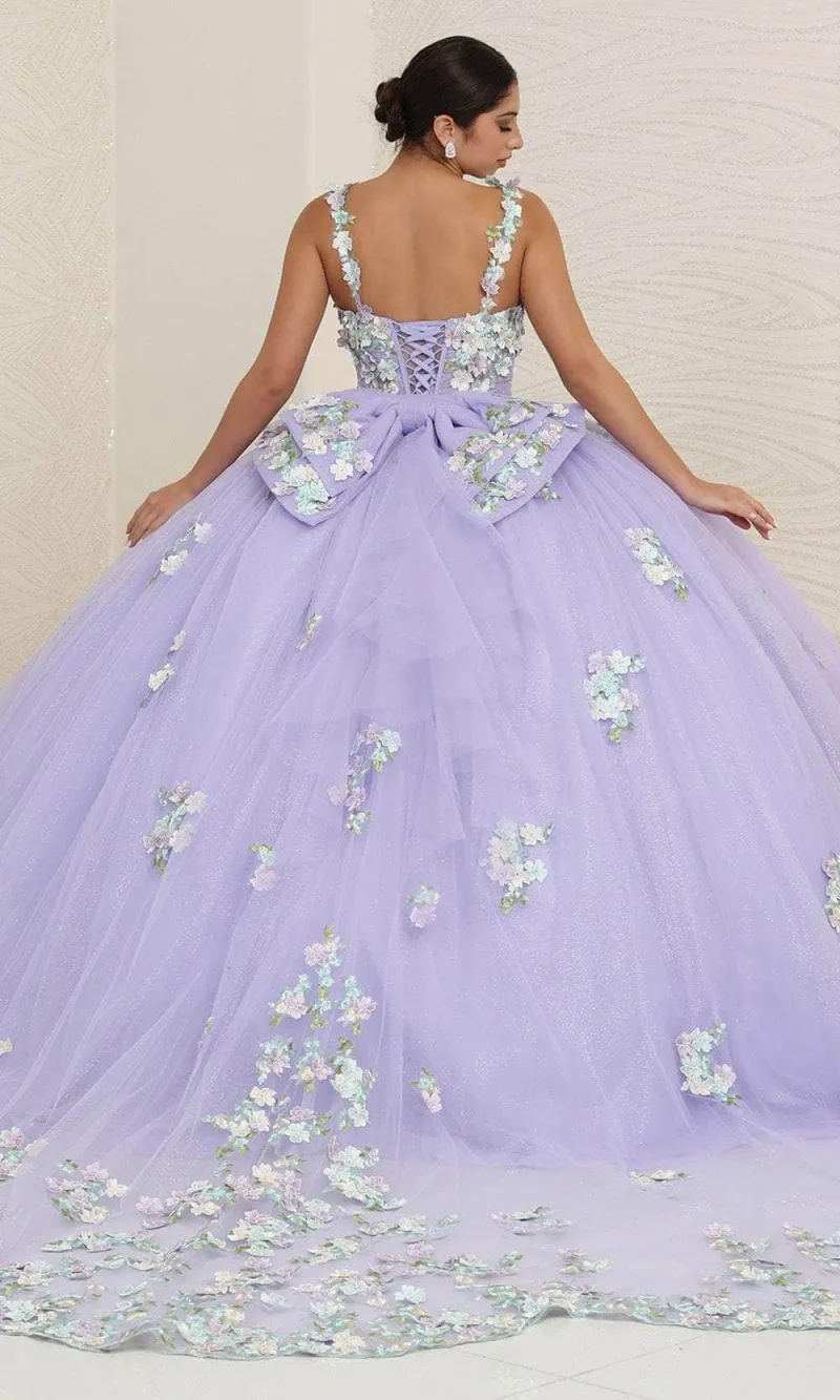 Vestido de 15 años decorado con apliques de flores en 3D y falda corte Princesa con Lazo
