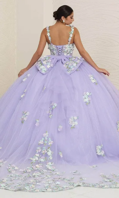 Vestido de 15 años decorado con apliques de flores en 3D y falda corte Princesa con Lazo