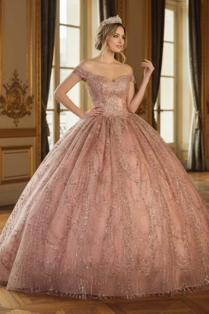 Vestido de 15 años Off Shoulder decorado con apliques en Top y Glitter, falda corte Princesa