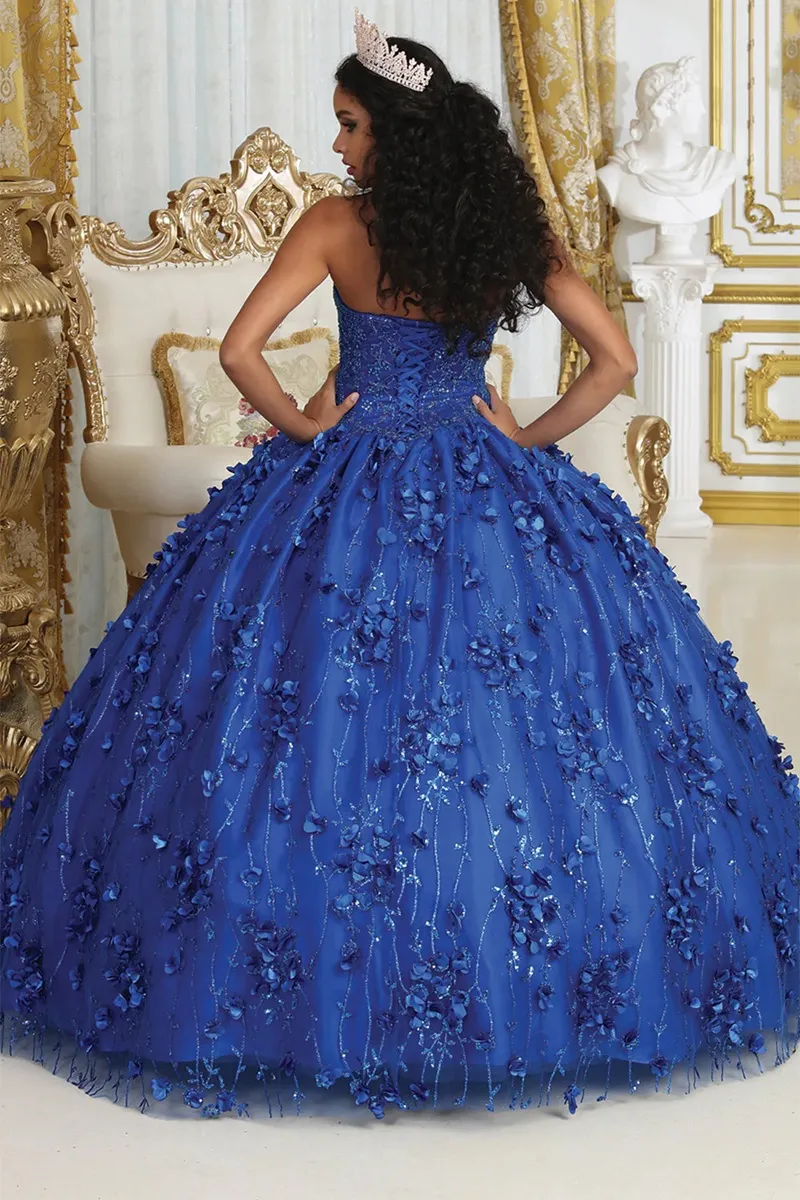 Vestido de 15 años Strapless color Azul Royal decorado con pedreria en Top, Glitter y flores en 3D, falda corte princesa
