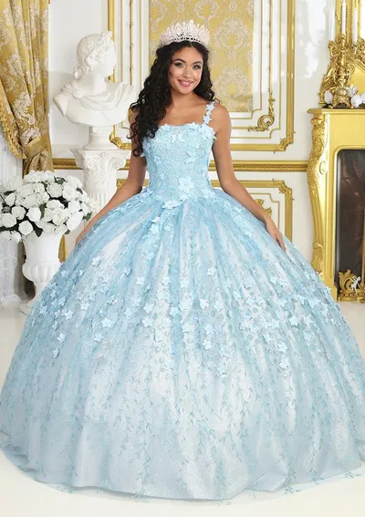 Vestido de 15 años de tiras decorado con Glitter y apliques en 3D de flores y mariposas