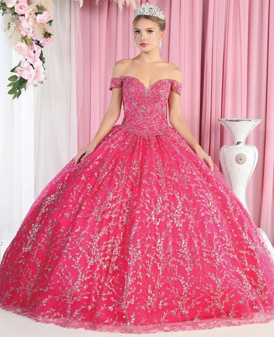 Vestido de 15 años Off Shoulder decorado con glitter y apliques