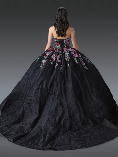 Vestido de 15 años strapless color Negro decorado con apliques de Flores multicolor en Glitter y Pedreria