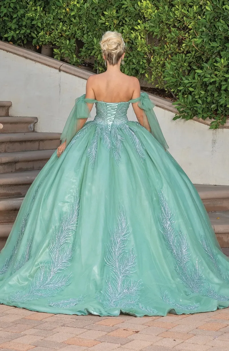 Vestido de 15 años Off Shoulder de mangas caídas decorado con apliques de Glitter y falda corte Princesa