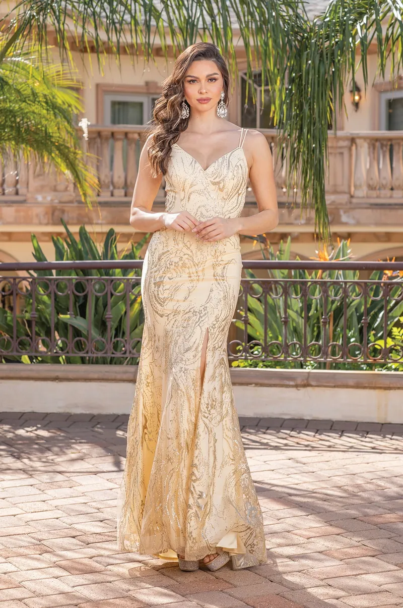 Vestido de Gala de tiras con decoraciones de Glitter, abertura lateral y espalda descubierta