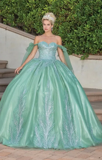 Vestido de 15 años Off Shoulder de mangas caídas decorado con apliques de Glitter y falda corte Princesa