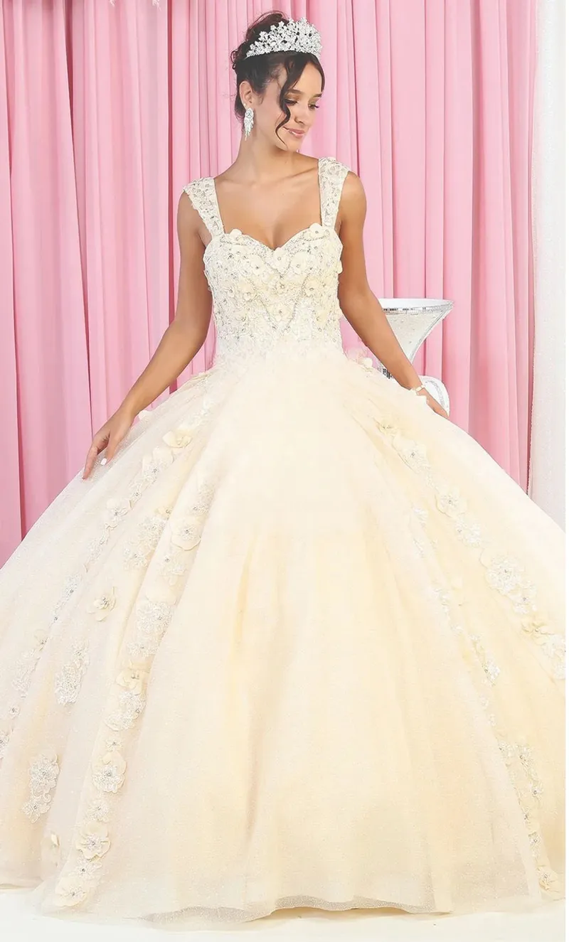 Vestido de 15 años de tiras decorado con apliques y flores en 3D en tela de glitter falda corte princesa