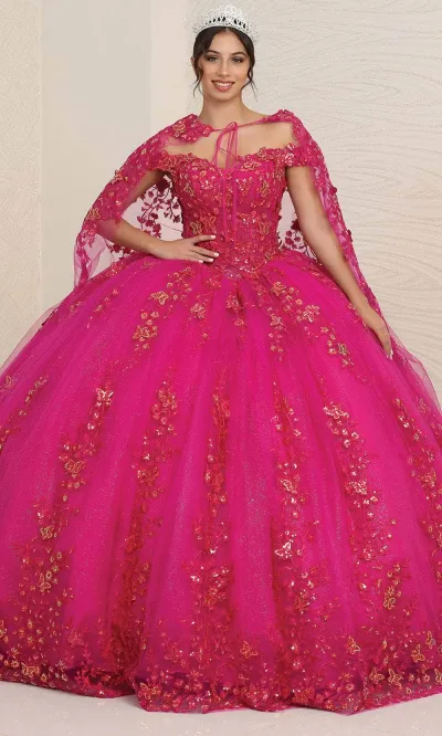 Vestido de 15 años Off Shoulder con capa, decorado con apliques de flores en 3D y falda corte Princesa con Cola