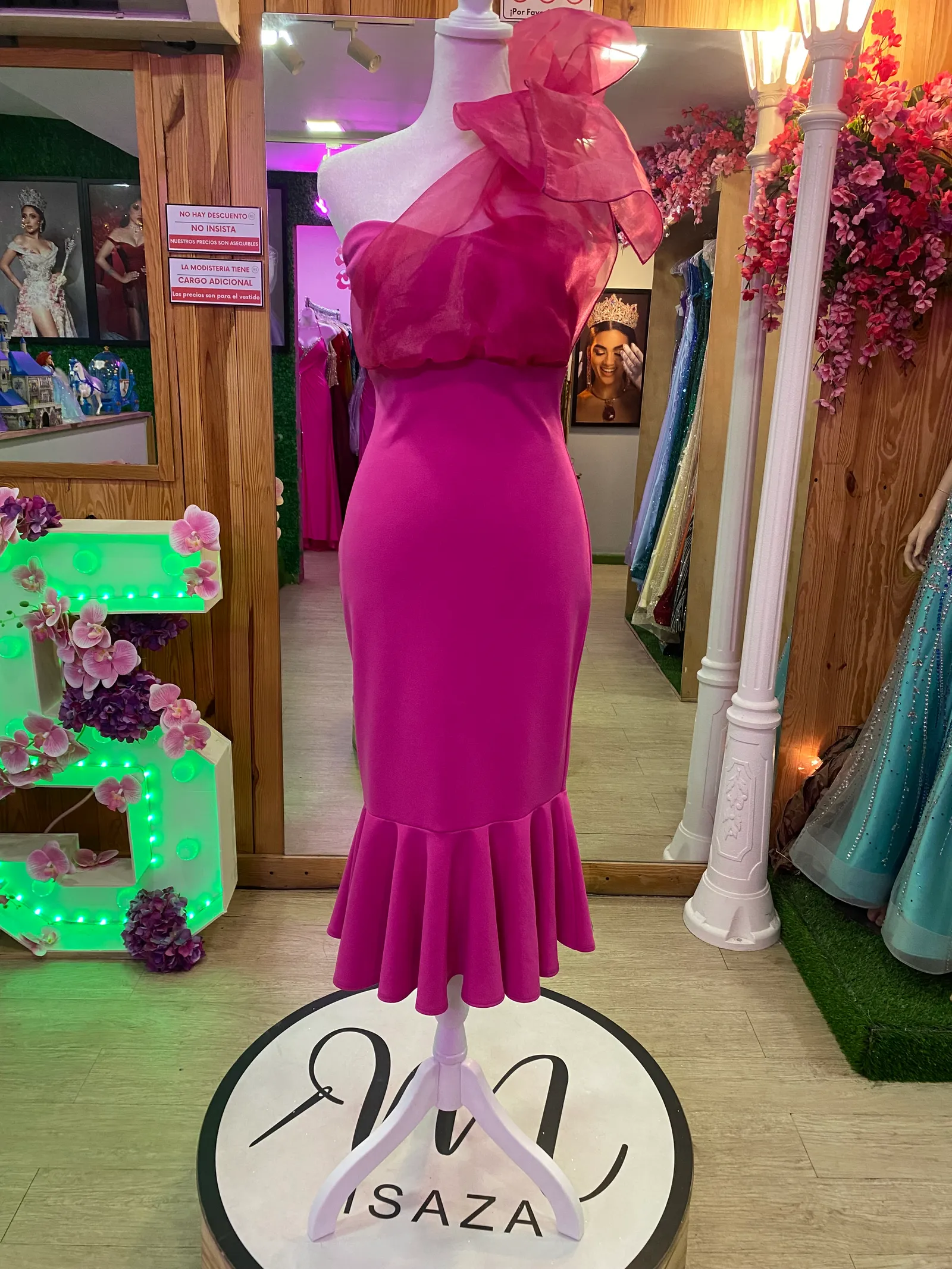 Vestido midi One Shoulder con manga de Tull ajustado al cuerpo