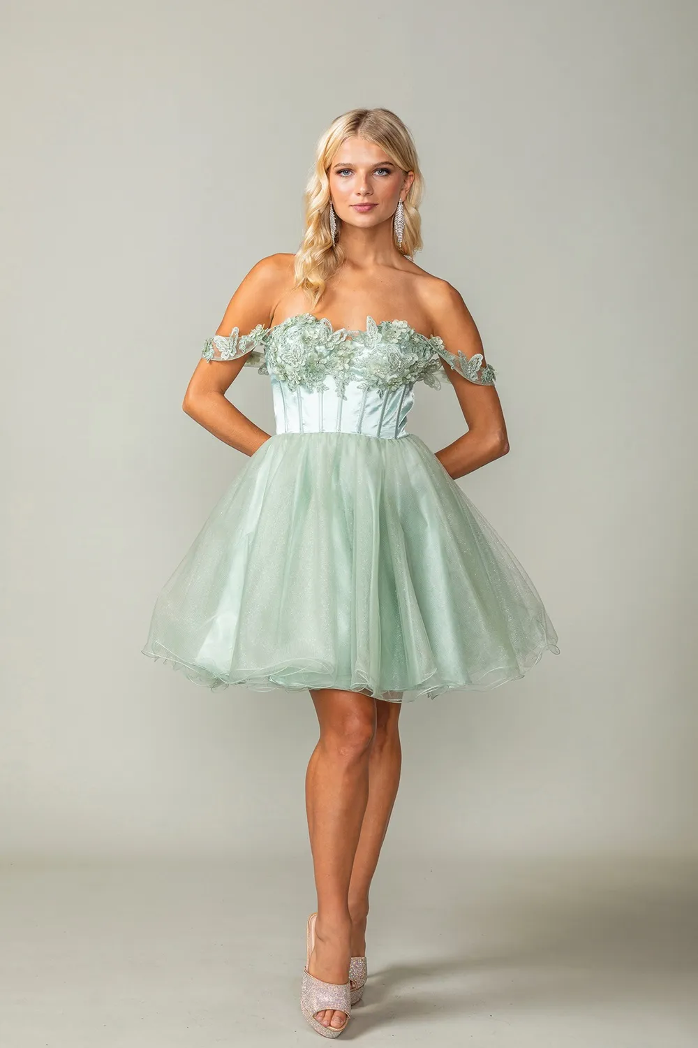 Vestido de Quinceañera corto Off Shoulder estilo corset decorado con apliques de flores y mariposas en Top