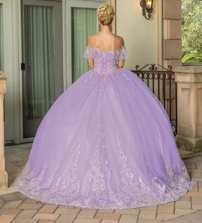 Vestido de 15 años Off Shoulder decorado con apliques y falda corte Princesa