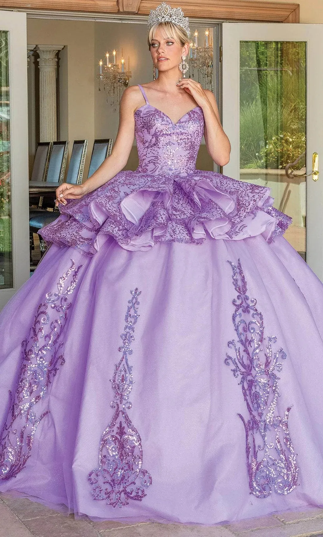 Vestido de 15 años de dos piezas decorado con apliques en glitter y flores en 3D en tela de glitter falda corte princesa
