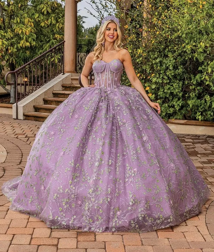 Vestido de 15 años Strapless estilo corset con transparencia y falda corte Princesa con cola