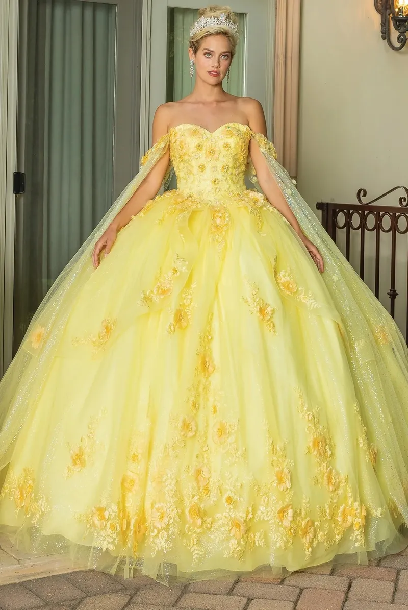 Vestido de 15 años Off Shoulder color Amarillo estilo corset decorado con glitter, apliques y flores en 3D