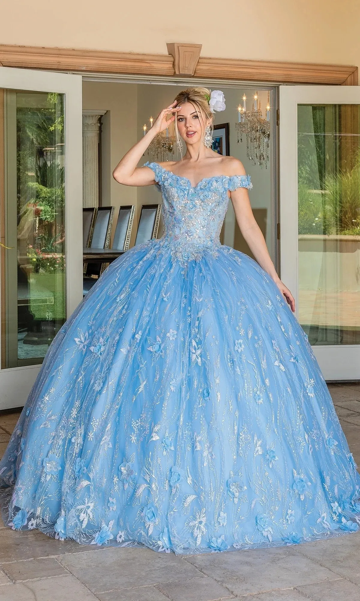 Vestido de 15 años Off Shoulder decorado con apliques de Glitter y falda corte Princesa