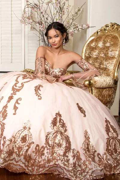 Vestido de 15 años Imperium Strapless con mangas tipo guantes decorado con apliques