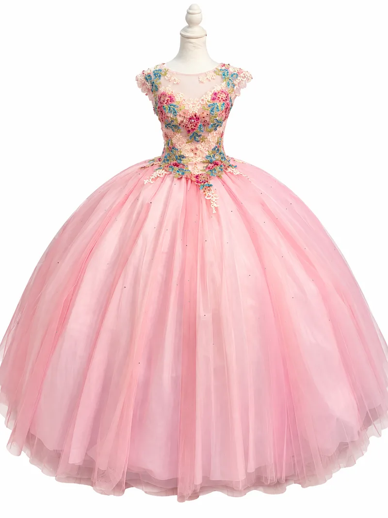 Vestido de gala rosa con flores bordadas
