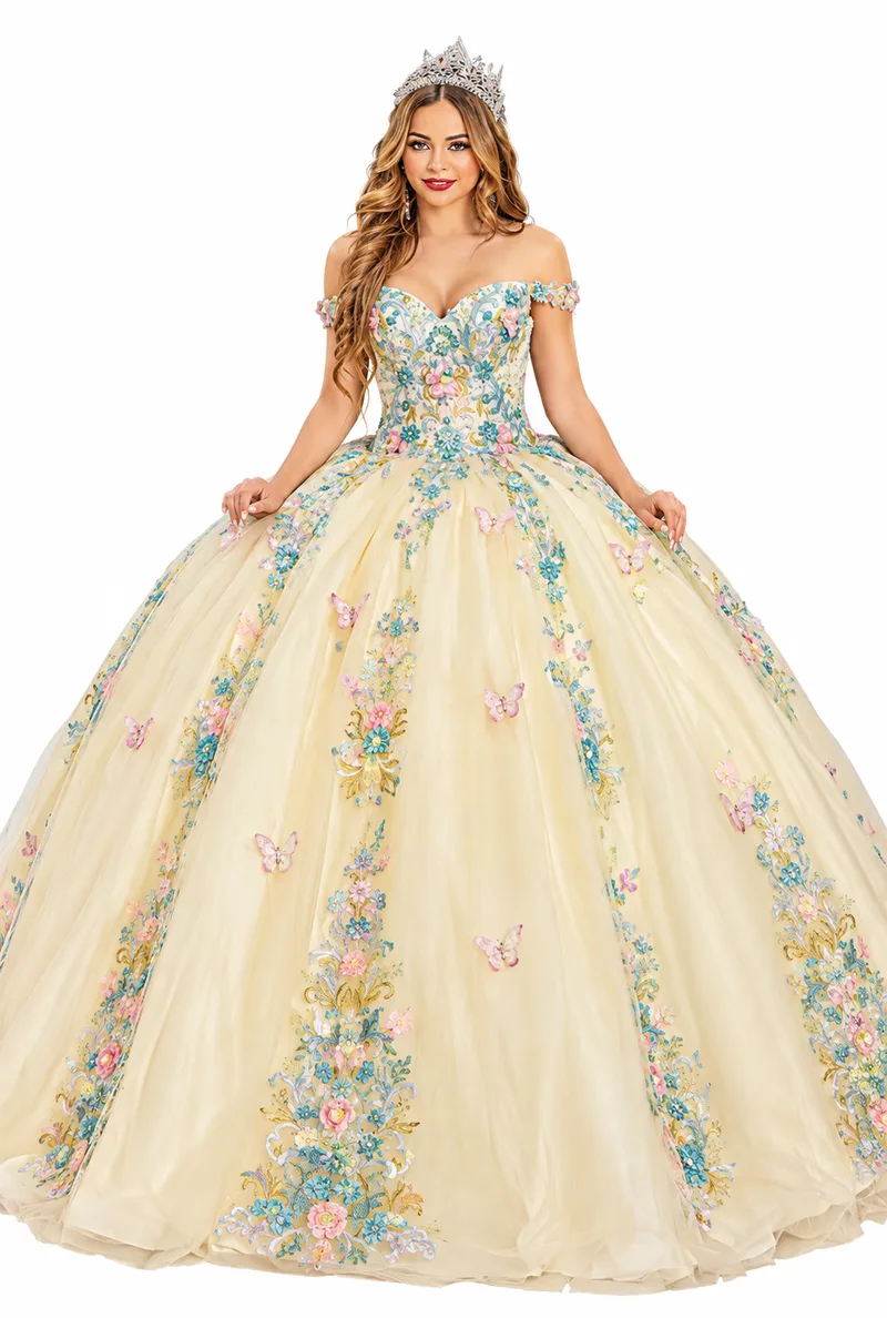 Quinceañera de ensueño en pastel