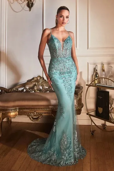 Vestido de Gala estilo corset con transparencia decorado con apliques de Glitter