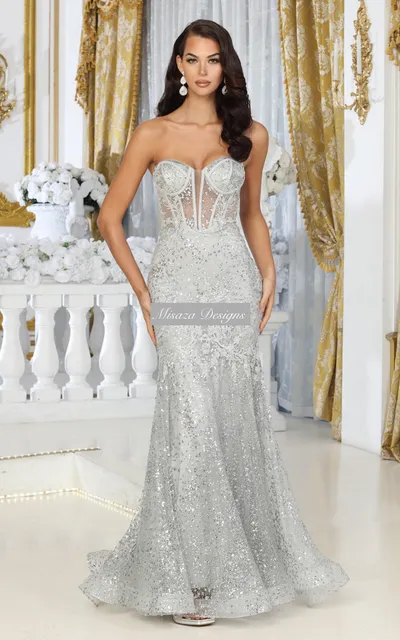 Vestido de Gala Strapless estilo corset con transparencia en tela de Glitter decorada con apliques