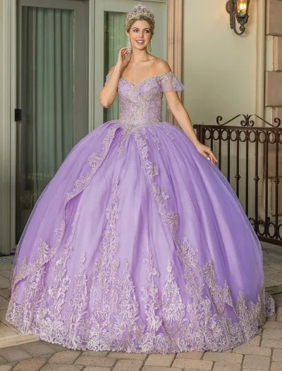 Vestido de 15 años Off Shoulder decorado con apliques y falda corte Princesa