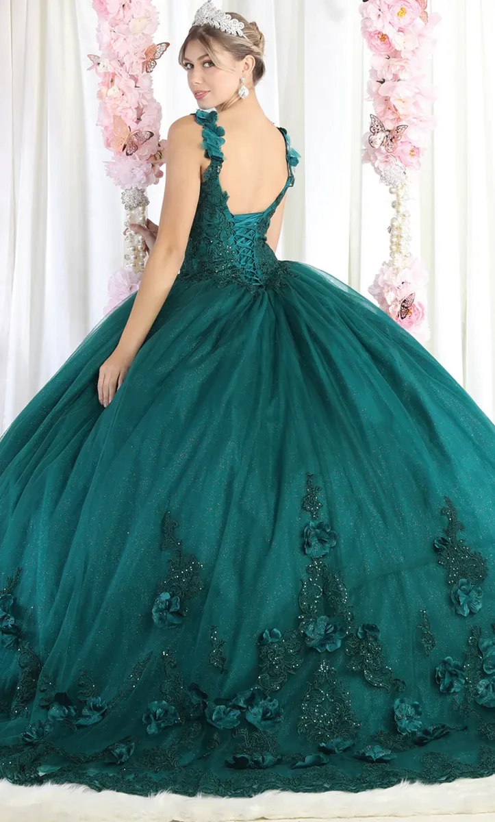 Vestido de 15 años decorado con pedreria en Top, falda corte Princesa decorada con apliques de Flores y Glitter