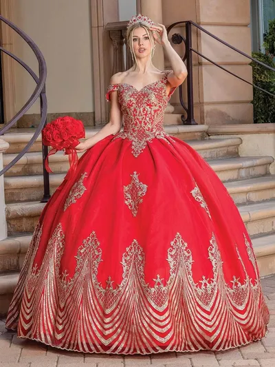 Vestido de 15 años Off Shoulder con decoraciones de Glitter y apliques Dorados en Top