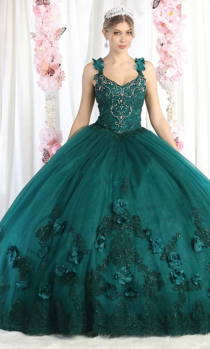 Vestido de 15 años decorado con pedreria en Top, falda corte Princesa decorada con apliques de Flores y Glitter