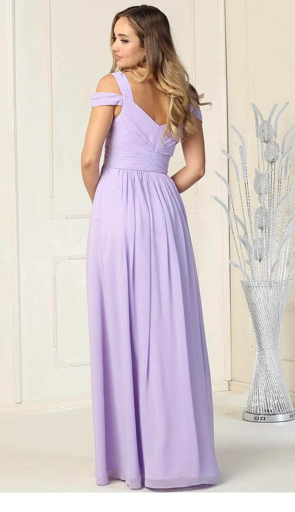 Vestido de Gala Off Shoulder, escote en V y falda corte A con abertura lateral