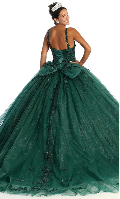 Vestido de 15 años de tiras decorado con apliques y flores en 3D en tela de glitter falda corte princesa