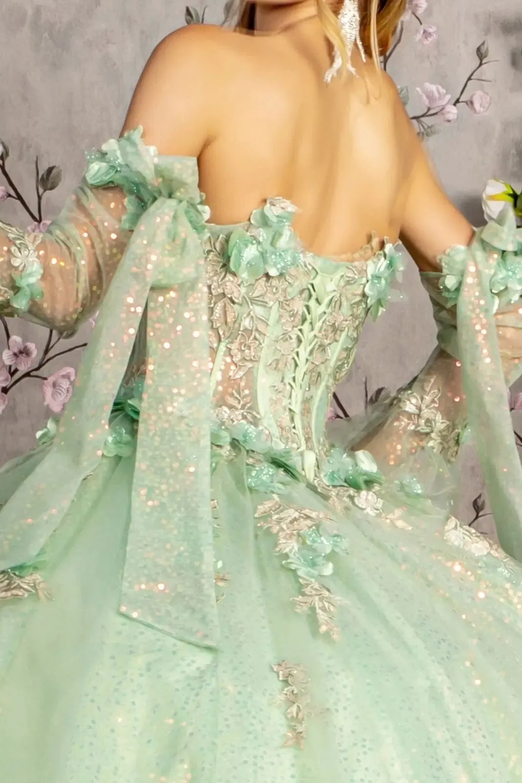 Vestido de 15 años Off Shoulder estilo corset y cola