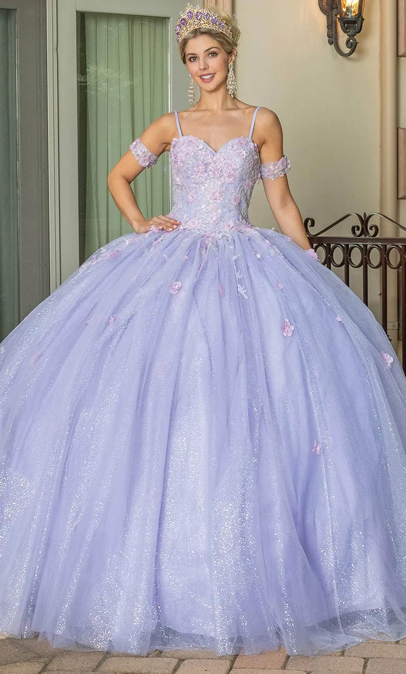 Vestido de 15 años color Lila con tiras decorado con flores 3D en tela de glitter, falda corte princesa