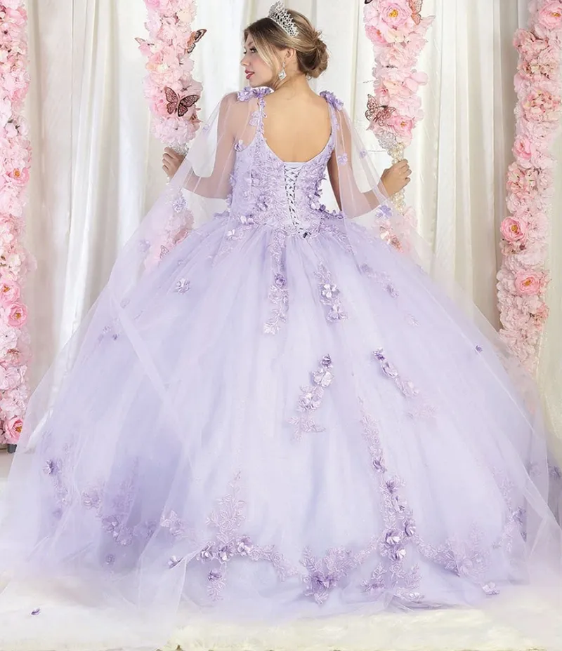 Vestido de 15 años de tiras decorado con apliques y flores en 3D en tela de glitter falda corte princesa